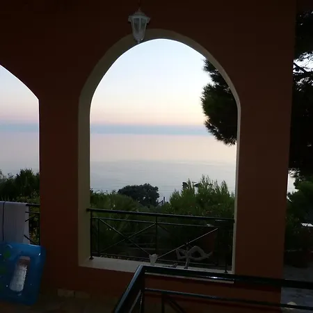 Διαμέρισμα Takis *